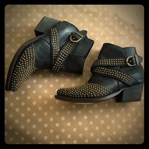 Jeffrey Campbell ✖️ Free People Size 7 booties